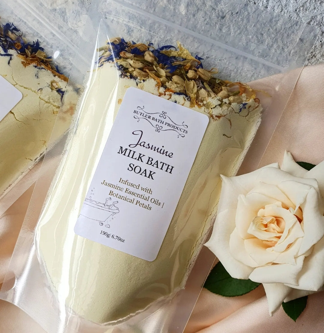 Natural milk bath soak for relaxation and pampering. Infused with jasmine essential oils and botanical pearls - perfect for mother's day, a new mum, or a gift for someone you love.